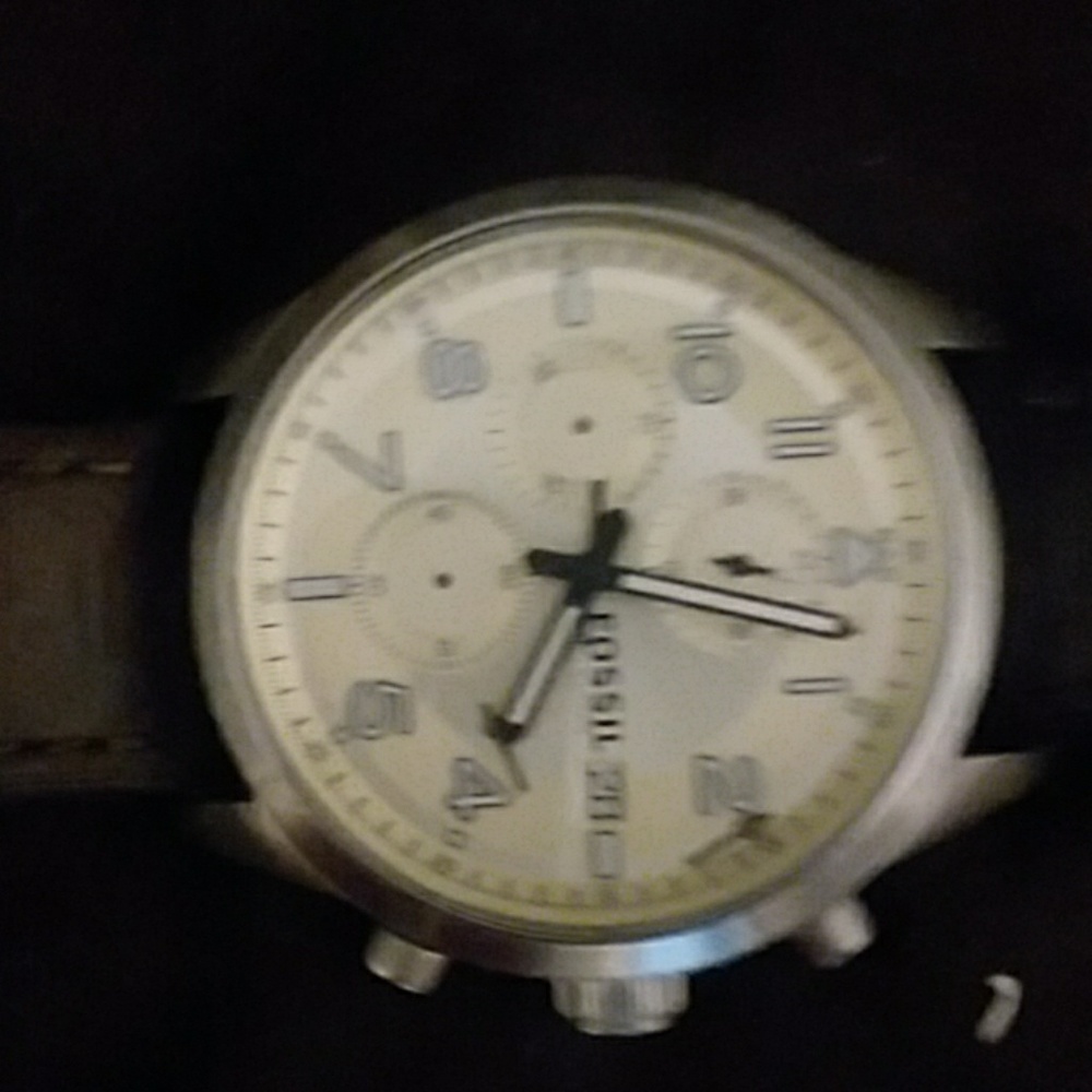 Watch - Picture 4 of 4